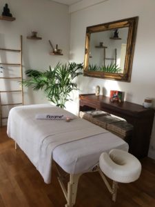A Portée de Mains - Nathalie Ponçot Massages californien, suédois, sur chaise ergonomique à Paris - Bien-être - Détente - Relaxation - Sérénité - 11ème arrondissement